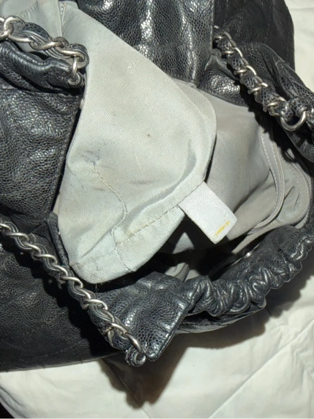 CHANEL Black Quilted Slouch Shoulder Bag - Picture 4 of 8